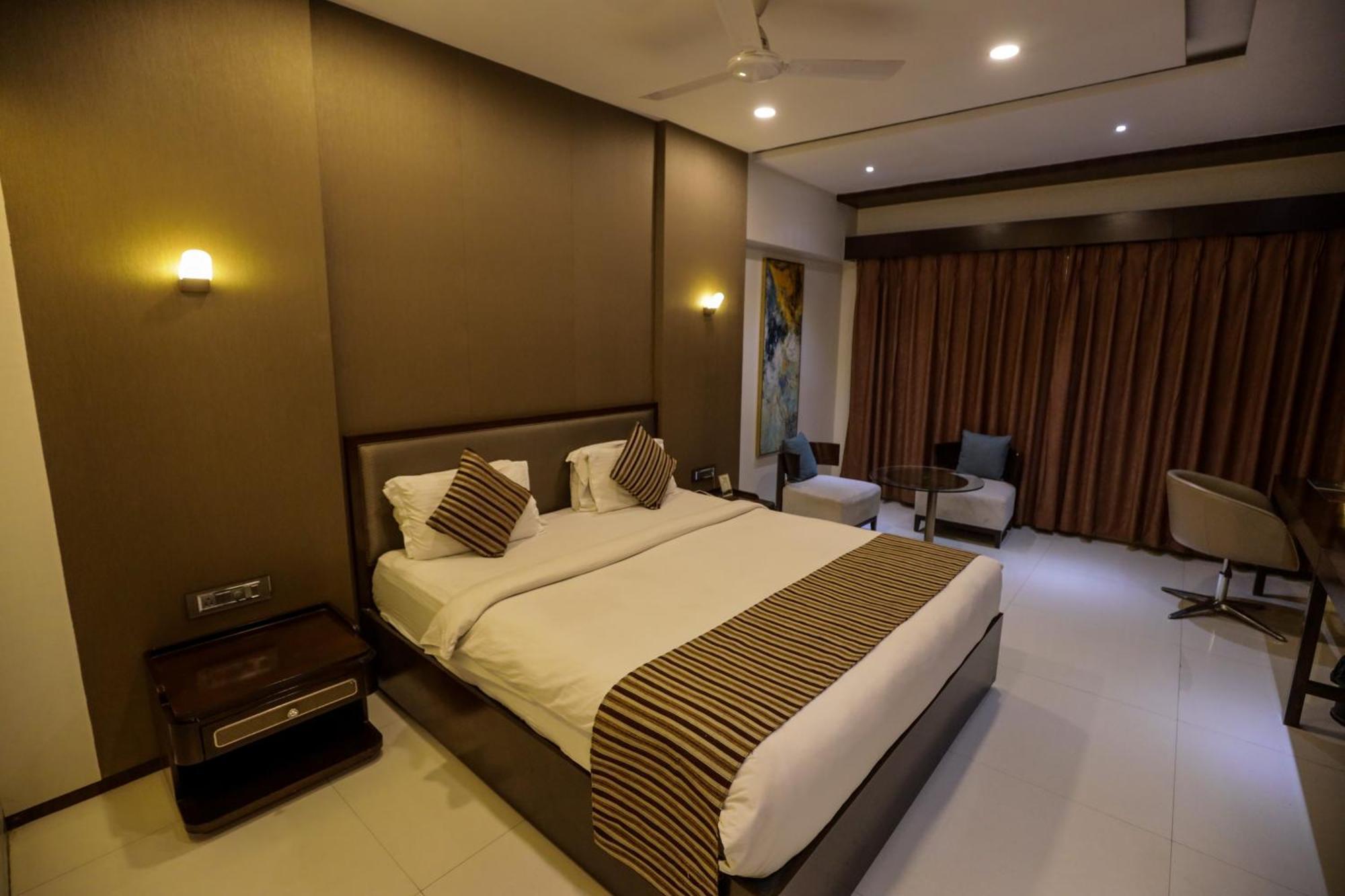 Hotel Atithi, Aurangabad 外观 照片