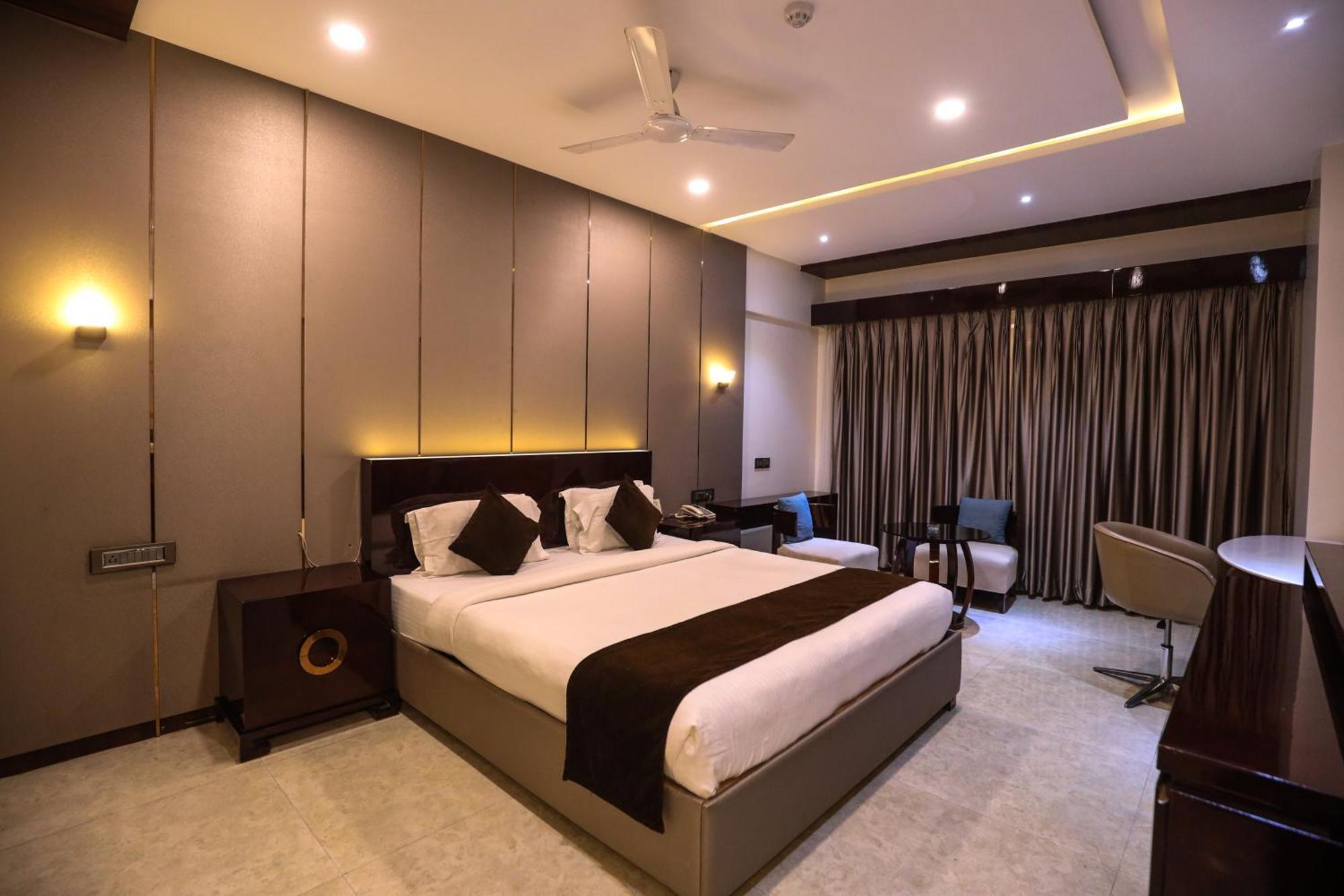 Hotel Atithi, Aurangabad 外观 照片